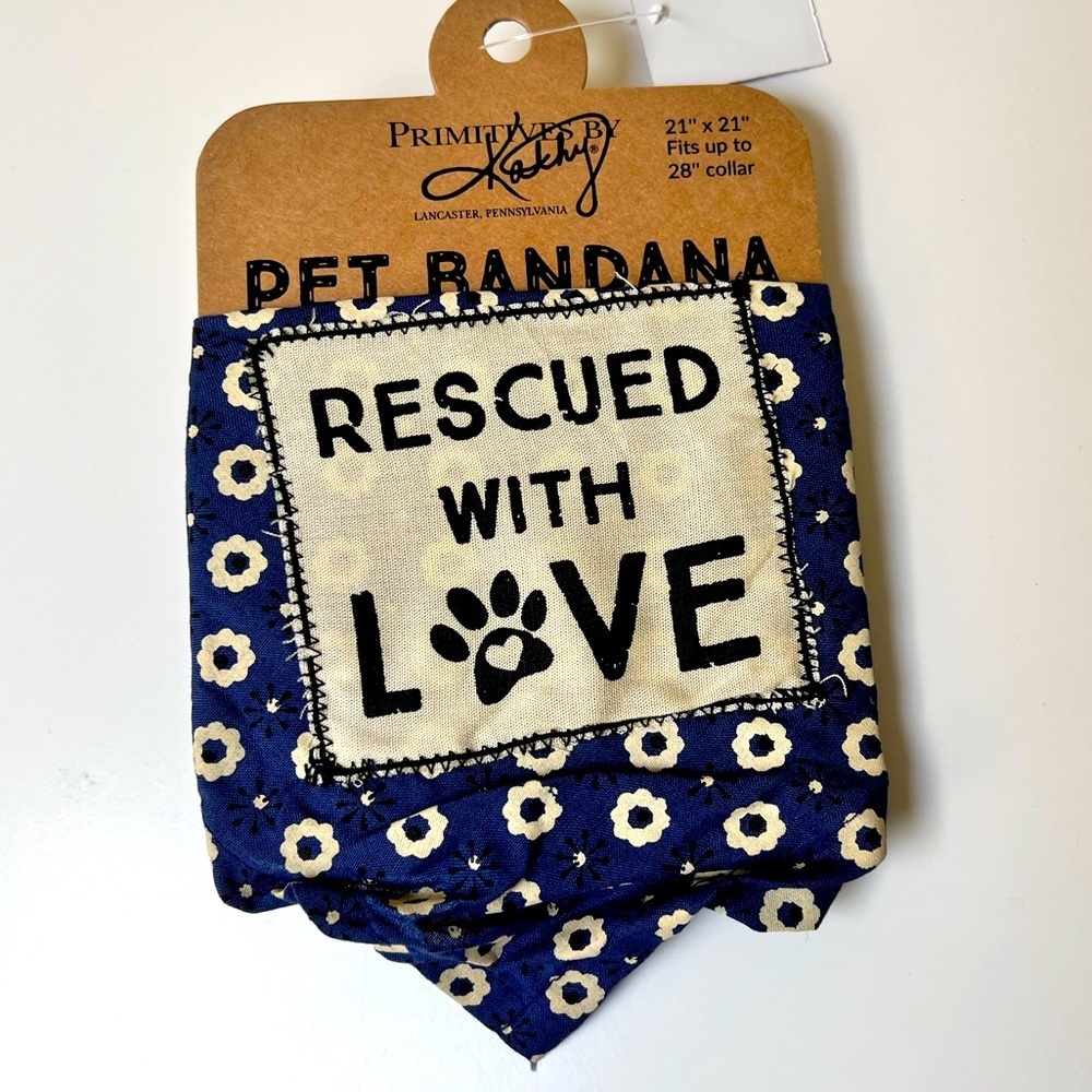‘Rescued with Love’ dog bandana. Fits up to 28”.